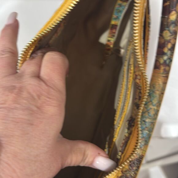 LOWEST AND FINIAL DROP
Brahmin 
Small Bekka sunny viper with wallet - Picture 5 of 5